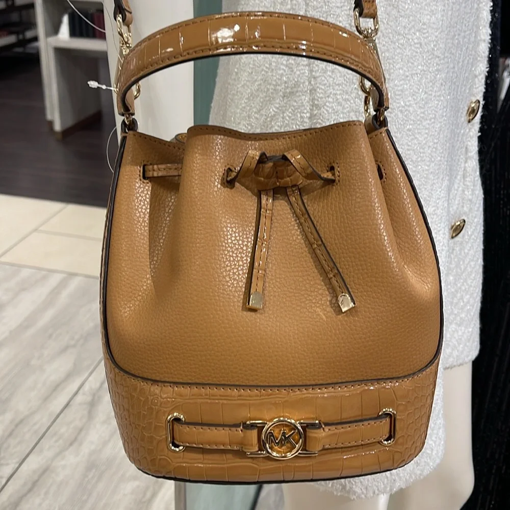 MICHAEL KORS Reed Medium Pebbled Leather Belted Bucket Messenger Satchel Crossb - Picture 15 of 16